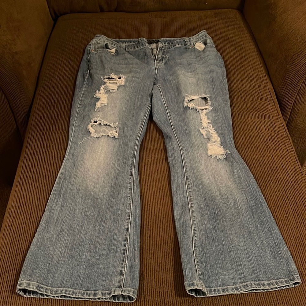 Classic Denim Ripped Jeans